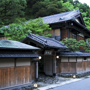 京都のサプライズ 西村屋　本館