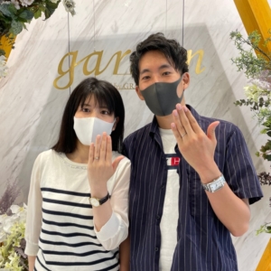 滋賀県甲賀市・大阪｜リトルガーデンの婚約指輪とユカホウジョウの結婚指輪をご成約いただきました