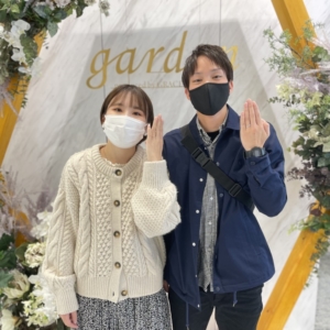 京都市 ブライダルパックを利用しフィッシャーの結婚指輪、リトルガーデンの婚約指輪をご成約いただきました