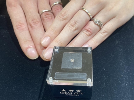 滋賀県大津市｜１年前に手作りペアリングを作成頂き、ご婚約指輪・ご結婚指輪も当店でマリアージュエントをご成約頂きました
