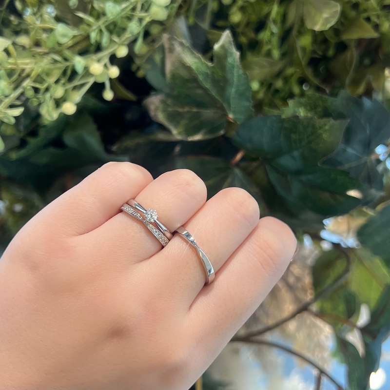 鍛造婚約・結婚指輪 IDEALPlusfortファスシネイトの重ね付け