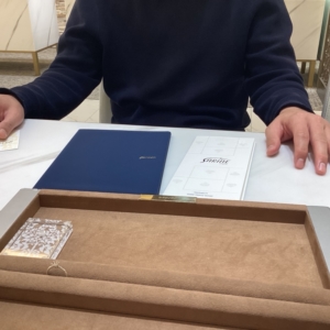 京都市よりご来店 ボツワナ産の原産地と原石証明付きのトレーサビリティダイヤｗｐプロポーズリングにてご成約