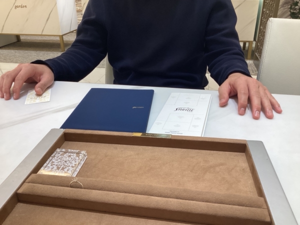 京都市よりご来店 ボツワナ産の原産地と原石証明付きのトレーサビリティダイヤｗｐプロポーズリングにてご成約