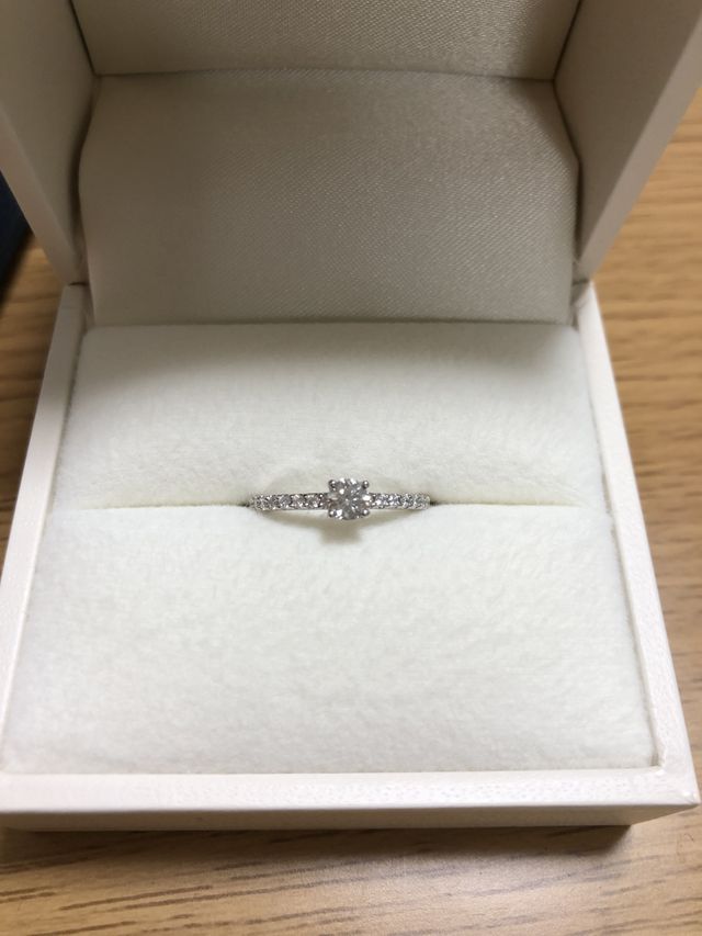 はなさん

購入時 27歳 女性 兵庫県 購入時期 2022年09月 指タイプ 7号 長い 細い 色白